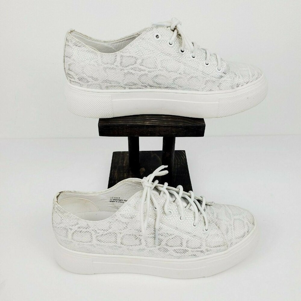 Very Volatile Women's Metallic Snake Print Platform Shoes Sz 8 EUC MUST SEE! - Picture 3 of 11